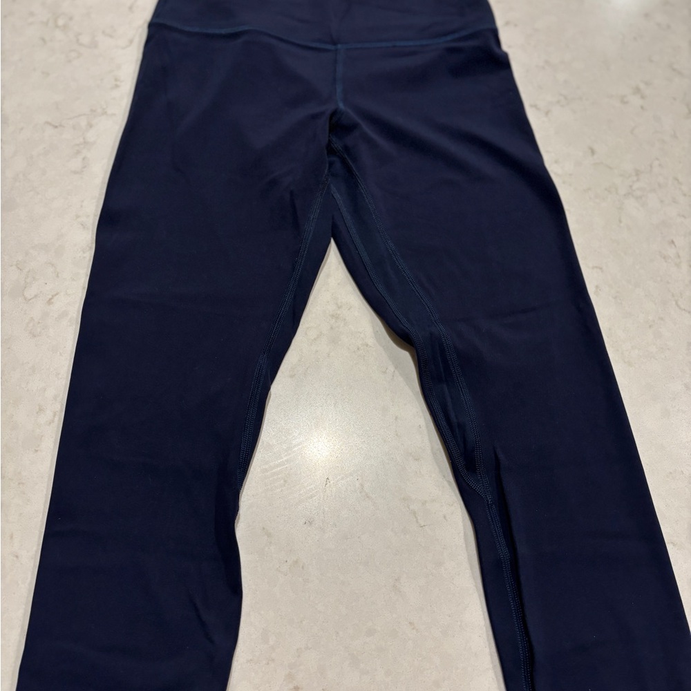 Lululemon Align high rise crop 17” Athletic Leggings Sz 6 like new true navy - Picture 4 of 8